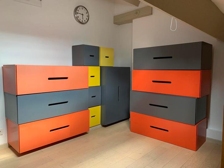 Ensemble des meubles modulables cubes colores armoires, Huis en Inrichting, Kasten | Wandmeubels, Grenenhout, Ophalen