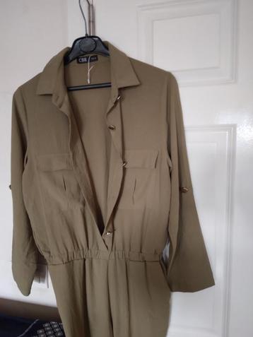 Kaki kleurige jumpsuit beschikbaar voor biedingen