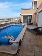 CHAMBRES DE LUXE DANS UNE VILLA AVEC PISCINE, SÉJOUR PROMOTI, Vacances, Maisons de vacances | Espagne, Propriétaire, Village, Lit enfant
