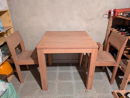 Houten tafel met 2 stoelen, Huis en Inrichting, Tafels | Eettafels, Gebruikt, 50 tot 100 cm, tot twee personen, Vierkant, Eikenhout