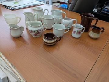 Lot de pots à lait beschikbaar voor biedingen