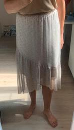 Beige lange voile rok met taupe stipjes, Kleding | Dames, Rokken, Maat 38/40 (M), Beige, Nieuw, Ophalen of Verzenden