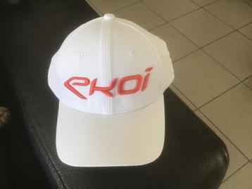 Nieuwe pet „EKOI” beschikbaar voor biedingen