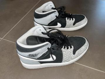 Nike Air Jordan 1 Mid SE "Elephant Toe" beschikbaar voor biedingen