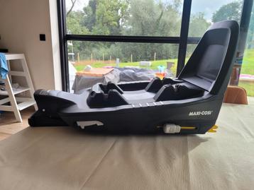 Isofix Maxi Cosi 3 voies disponible aux enchères