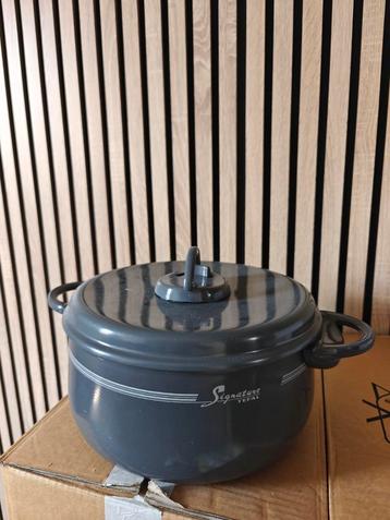 Tefal kookpot met deksel - Gasvuur beschikbaar voor biedingen