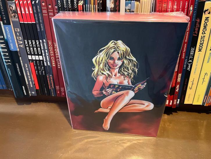 Rooie oortjes-Luxe box 150 ex., Livres, BD, Neuf, Série complète ou Série, Enlèvement ou Envoi