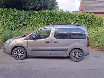 Berlingo multispace 2016 1.6 Blue HDI met schade/mankementen, Auto's, Citroën, Euro 6, 4 cilinders, Bruin, 109 g/km