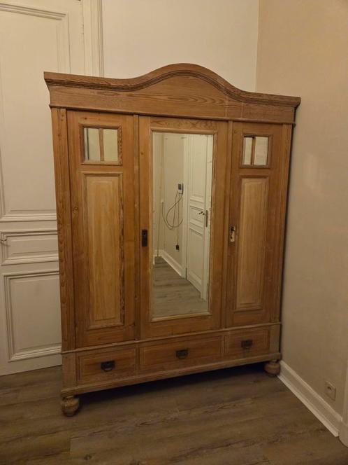 Armoire ancienne à restaurer, Antiek en Kunst, Antiek | Meubels | Kasten, Ophalen