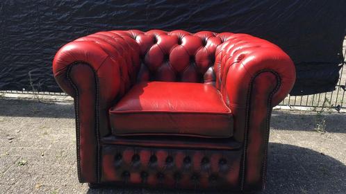 Originele Chesterfield club fauteuil oxblood rood zetel, Antiek en Kunst, Antiek | Meubels | Stoelen en Sofa's, Ophalen of Verzenden