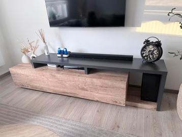 Meubella tv-meubel – 4 jaar oud – praktisch en stijlvol beschikbaar voor biedingen