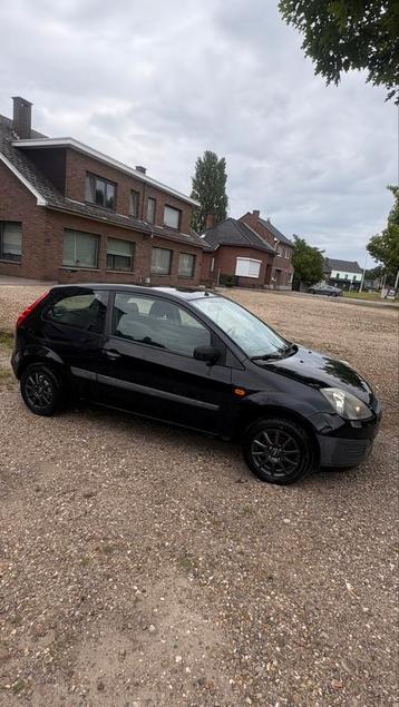 Ford Fiesta 1.3 BenzineBlanco gekeurd voor verkoop, Autos, Ford, Achat, Particulier, Fiësta, Essence