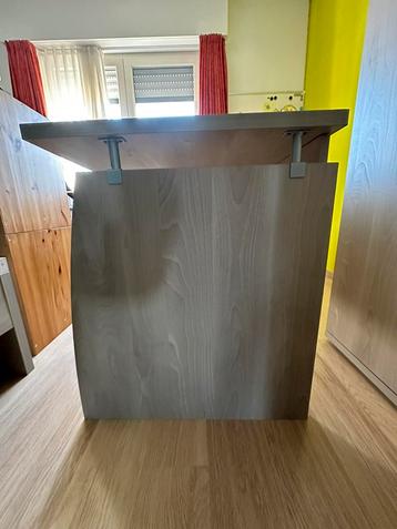 Bureau beschikbaar voor biedingen
