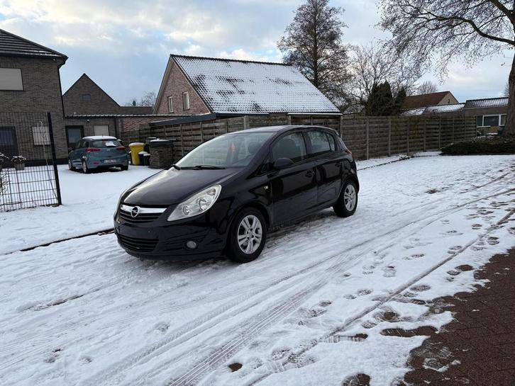 Opel Corsa 1.2 essence, Autos, Opel, Particulier, ABS, Airbags, Air conditionné, Alarme, Ordinateur de bord, Verrouillage central