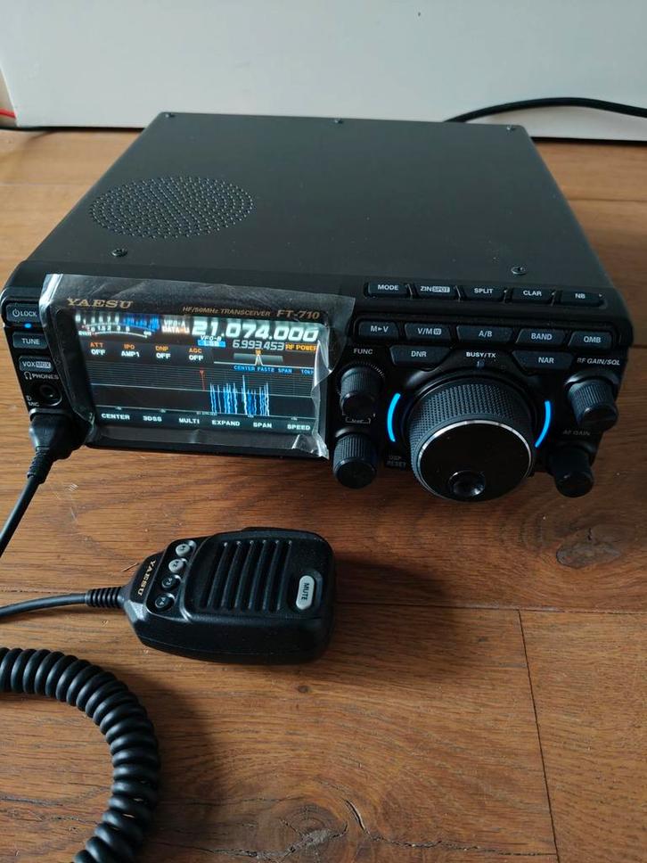 YAESU FT-710 field - HF  transceiver zgan., Télécoms, Émetteurs & Récepteurs, Comme neuf, Émetteur et Récepteur, Enlèvement ou Envoi