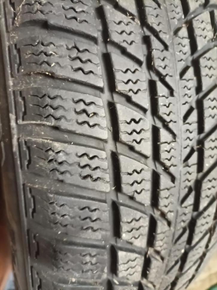 4 winterbanden op velgen, Auto-onderdelen, Banden en Velgen, Band(en), Winterbanden, 14 inch, 175 mm, Personenwagen, Gebruikt