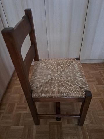 6 mooie stoelen met vlechtwerk zitting beschikbaar voor biedingen