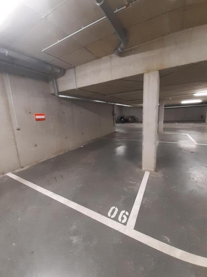 Autostaanplaats Berchem, Immo, Garages en Parkeerplaatsen, Antwerpen (stad)