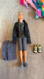 Barbie Ken met schoenen en short geen koerier, Enfants & Bébés, Jouets | Poupées, Comme neuf, Enlèvement ou Envoi