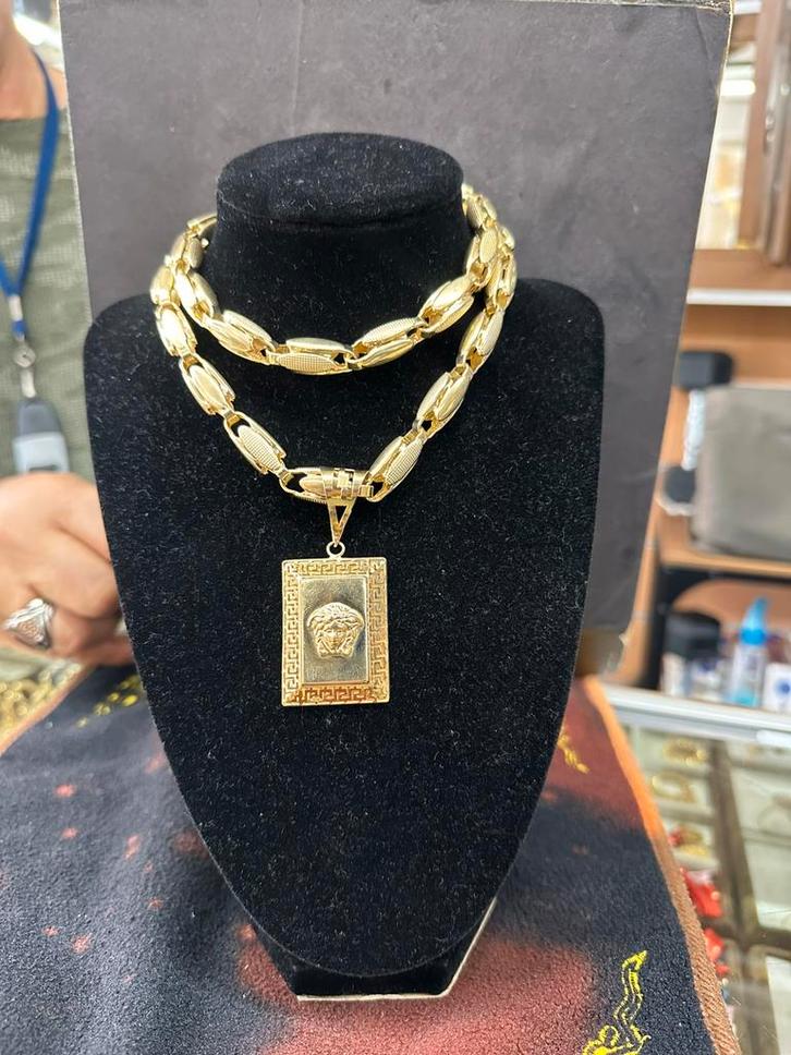 14k 585 Versace 46g gouden ketting Ophalen bij juwelier, Handtassen en Accessoires, Kettingen, Zo goed als nieuw, Goud, Goud, Met hanger