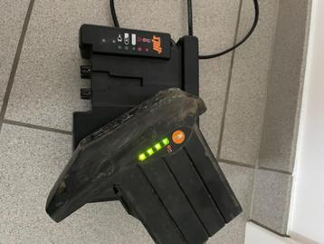 spit bull lader + batterij 36V + koffer, Enlèvement ou Envoi, Utilisé