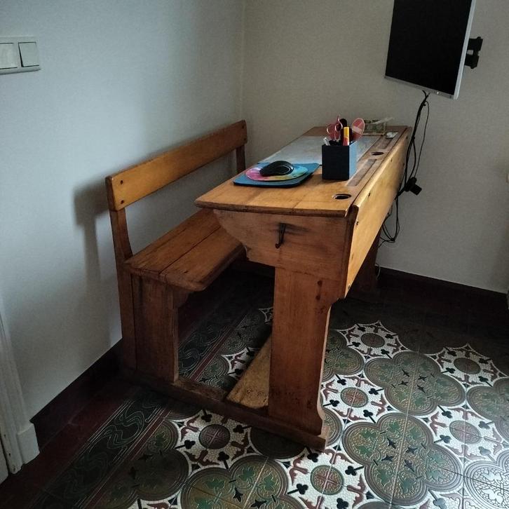 vintage lessenaar / bureau/schoolbank, Huis en Inrichting, Bureaus, Gebruikt, Bureau, Ophalen
