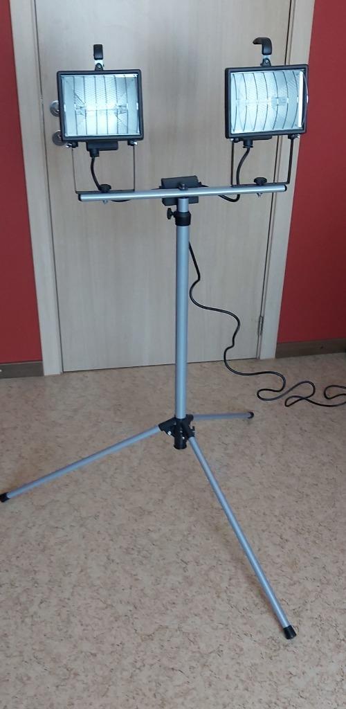 halogeenlampen op statief, Doe-het-zelf en Bouw, Bouwverlichting, Nieuw, Lamp met armatuur, 200 tot 500 watt, Met statief, Ophalen