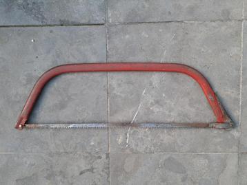 Handzaag beugelzaag. beschikbaar voor biedingen