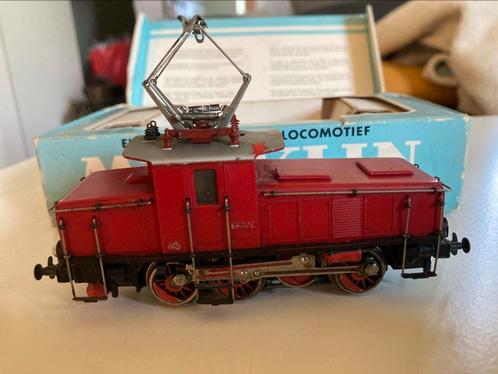 MARKLIN VINTAGE ELEKTRISCHE LOCOMOTIEF IN GOEDE STAAT + DOOS, Hobby en Vrije tijd, Modeltreinen | H0, Locomotief, Ophalen of Verzenden