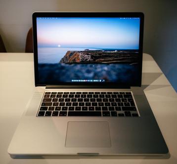 MacBook Pro Retina 15 pouces (mi-2015) - Comme neuf, 256 GB, Comme neuf, Azerty, 15 pouces