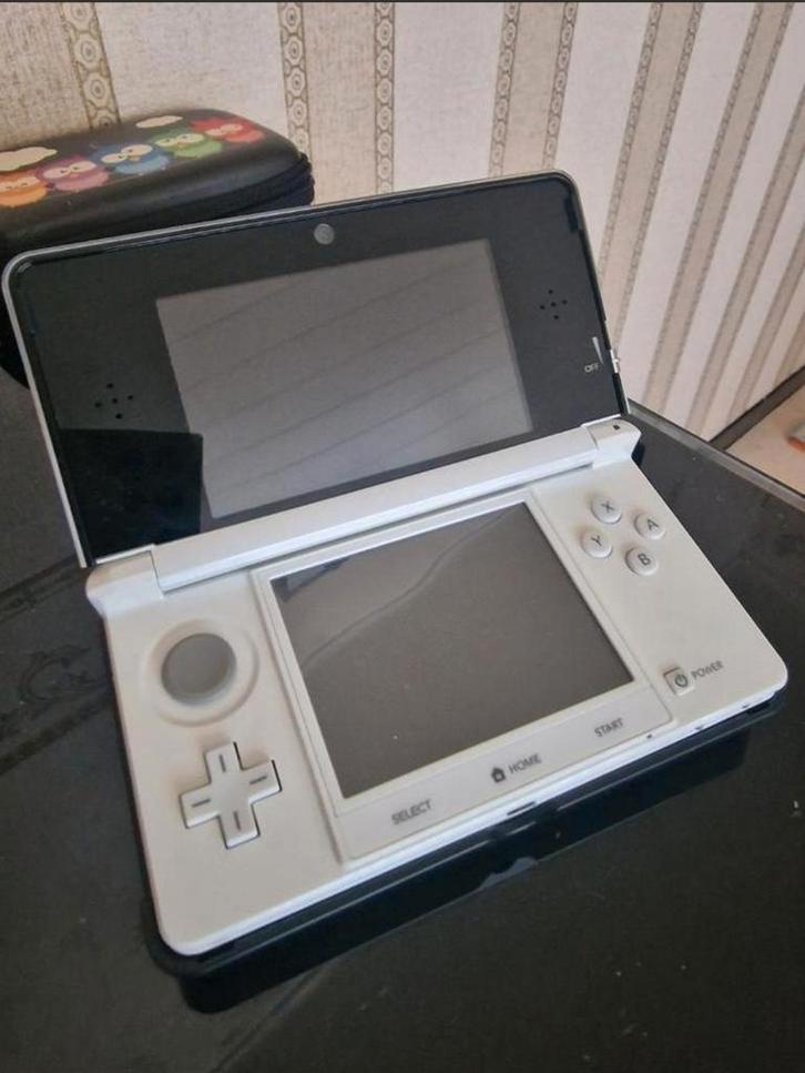 Nintendo 3DS Wit – Compleet Pakket! – Krasvrij – Topstaat!, Games en Spelcomputers, Spelcomputers | Nintendo 2DS en 3DS, Zo goed als nieuw