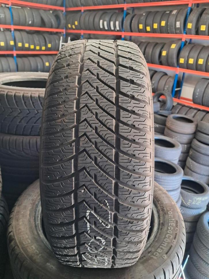 2055515 205/55/15 205/55R15 winter Vredestein, Auto diversen, Autosport-onderdelen, Zo goed als nieuw, Ophalen