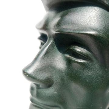 Tijl Uilenspiegel | Buste in plaaster | maker onbekend beschikbaar voor biedingen