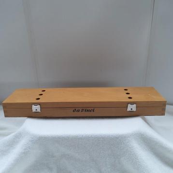 Houten box voor bewaren of meenemen van penselen. beschikbaar voor biedingen