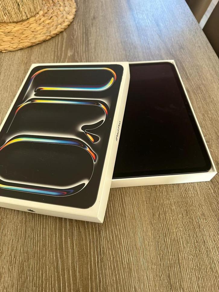 Apple iPad Pro 11” (2024) – 256GB – Space Black – Nieuw, Computers en Software, Apple iPads, Zo goed als nieuw, Apple iPad, Wi-Fi