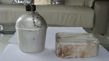 objets militaire gamelle et gourde, poinçonnée A.B.L1960  beschikbaar voor biedingen
