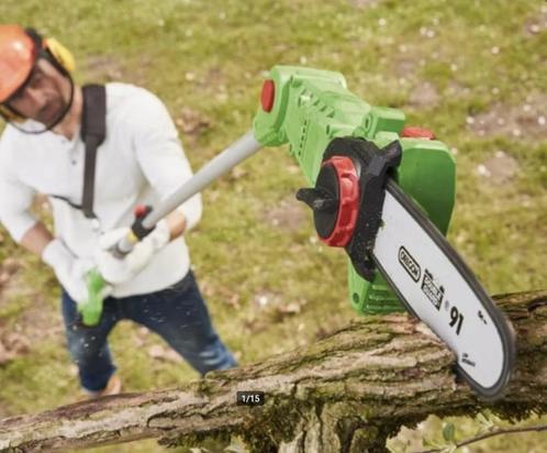 Accu kettingzaag met oplader en accu, Doe-het-zelf en Bouw, Gereedschap | Zaagmachines, Gebruikt, Kettingzaag, Minder dan 30 mm