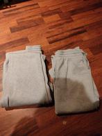 2 grijze trainingsbroeken, Enlèvement ou Envoi, Comme neuf, Vêtements de sport ou Maillots de bain