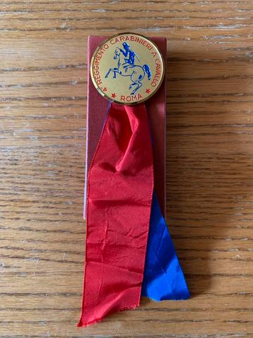 REGIMENT CARABINIERS ROME BRONZE MEDAILLE beschikbaar voor biedingen