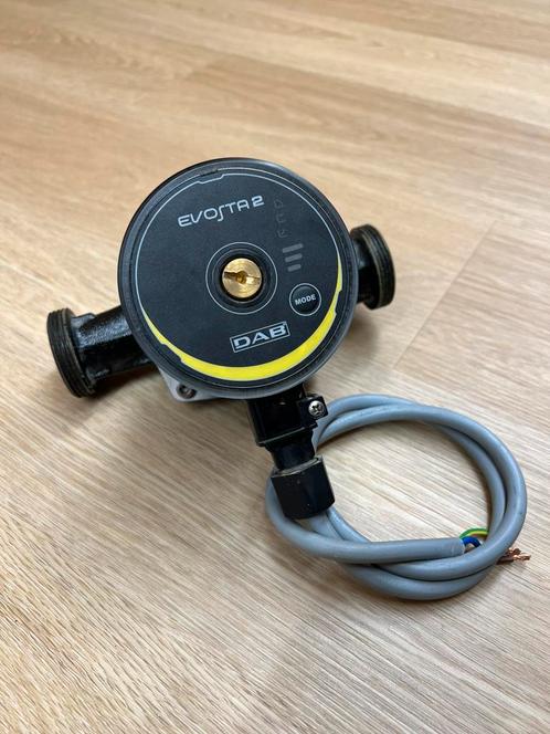 Circulatiepomp DAB EVOSTA 2 40-70/180, Doe-het-zelf en Bouw, Chauffageketels en Boilers, Zo goed als nieuw, Ophalen