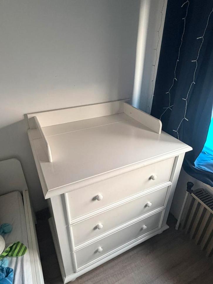 witte commode / verzorgingstafel met 3 laden, Enfants & Bébés, Chambre d'enfant | Commodes & Armoires, Comme neuf, Commode, Enlèvement