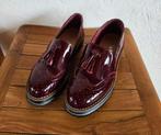 Chaussures mocassins vernis bordeaux pointure 38, Ophalen of Verzenden, Zo goed als nieuw, Schoenen met lage hakken