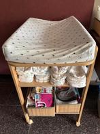 Verzorgingstafel met toebehoren, Kinderen en Baby's, Kinderkamer | Commodes en Kasten, Minder dan 75 cm, 70 cm of meer, Zo goed als nieuw