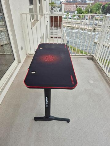 Gaming bureau, Informatique & Logiciels, Tables d'ordinateur portable, Enlèvement, Comme neuf