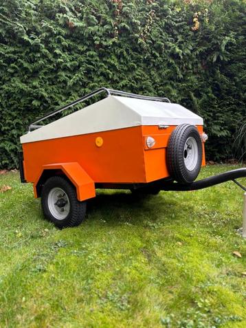 Kleine bagagewagen beschikbaar voor biedingen