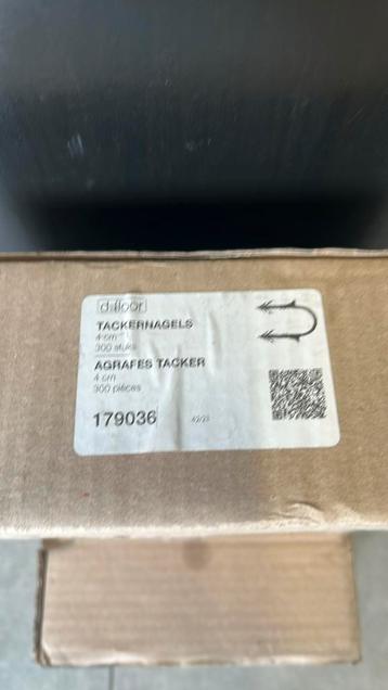 Tackernagels 3 volle dozen d floor 4cm 300stuks per doos beschikbaar voor biedingen