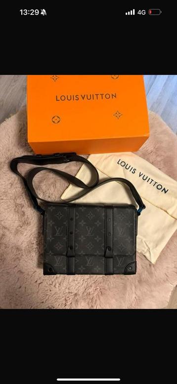 Louis Vuitton schoudertas (origineel) beschikbaar voor biedingen
