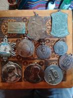 Amuleten medailles, Postzegels en Munten, Penningen en Medailles, Ophalen of Verzenden