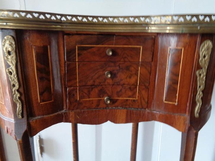 Prachtig antiek tafelkastje-Franse Empire stijl-18e/19e eeuw, Antiek en Kunst, Antiek | Meubels | Kasten, Ophalen