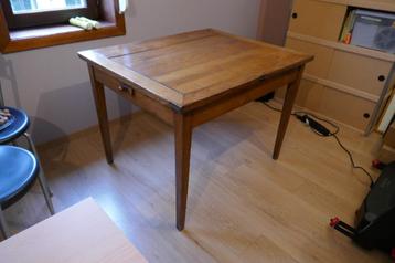 Table porte-feuille - très originale beschikbaar voor biedingen